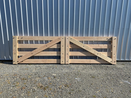 Leeston 4 rail - Farm entry gates 3600-4200mm x 1020 high