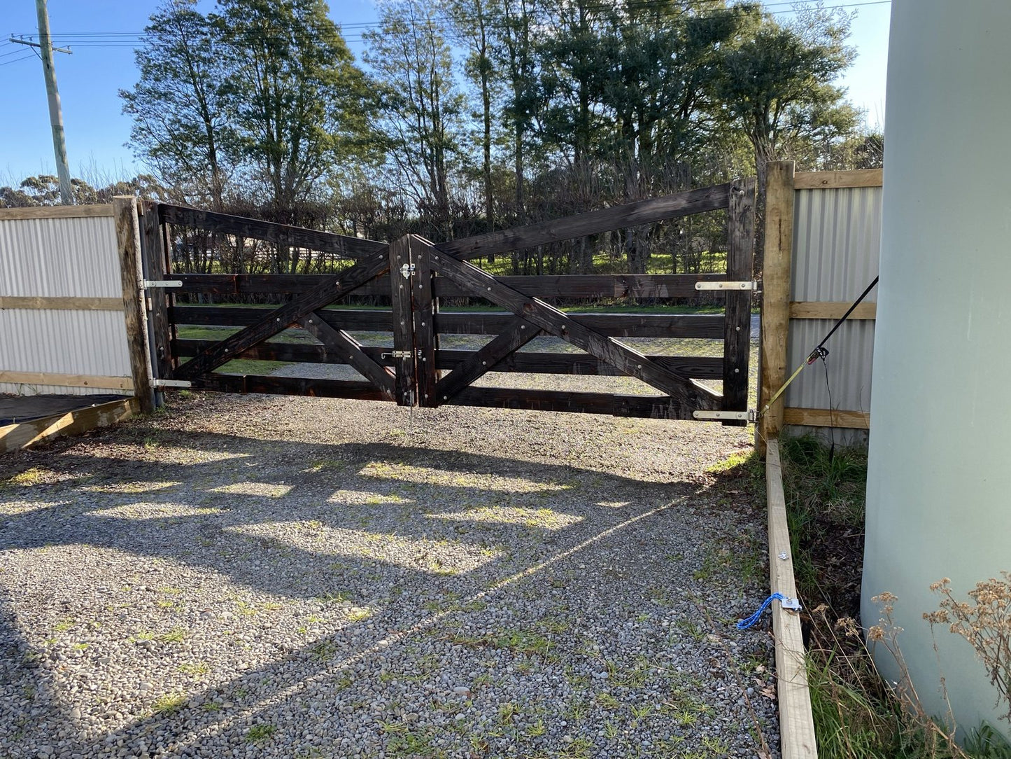 Leeston 5 Rail Driveway Entry gates 3600-4800mm wide