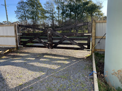 Leeston 5 Rail Driveway Entry gates 3600-4800mm wide