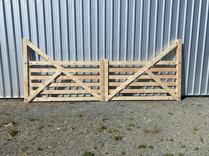 Doyleston - Farm/Driveway 6 rail gates High Ends - 3600-4800mm wide